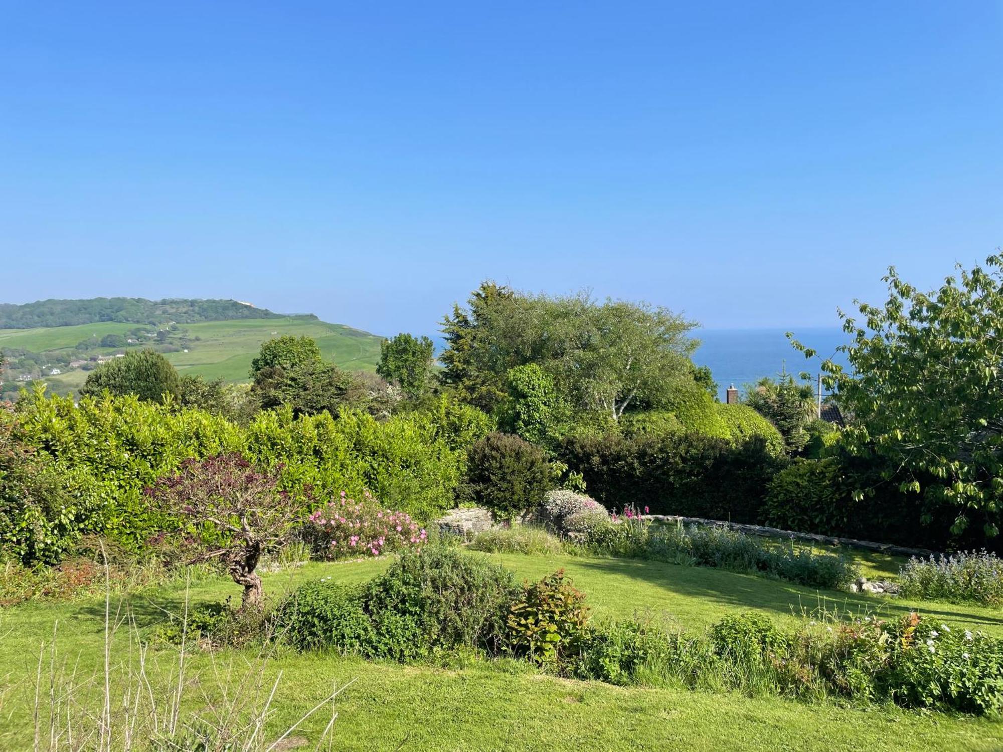 Stunning Charmouth Property With Bay Views! Exteriér fotografie