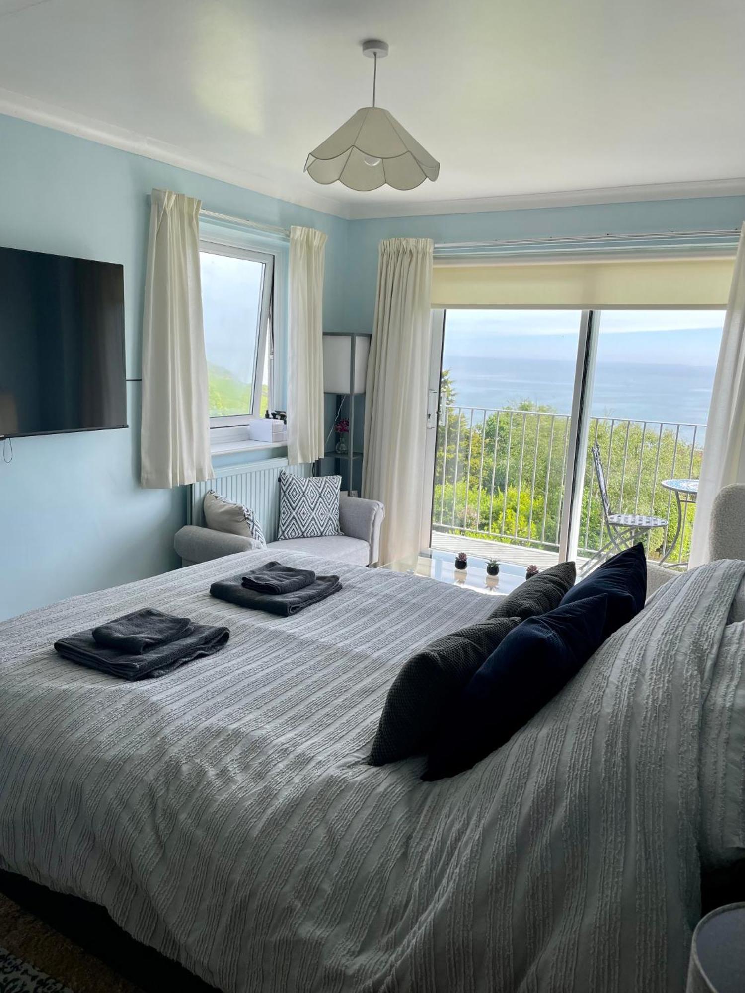 Stunning Charmouth Property With Bay Views! Exteriér fotografie